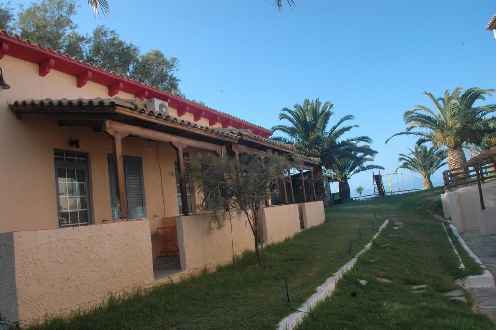 Koralli Beach Niforeika Exterior photo